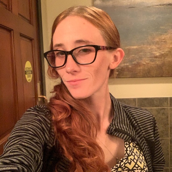 Meet your Posher, Jami - Picture 2 of 7